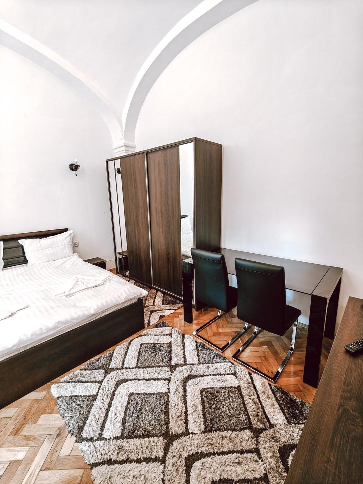 קלוז'-נאפוקה Berindei Studio - City Center - Private Parking מראה חיצוני תמונה