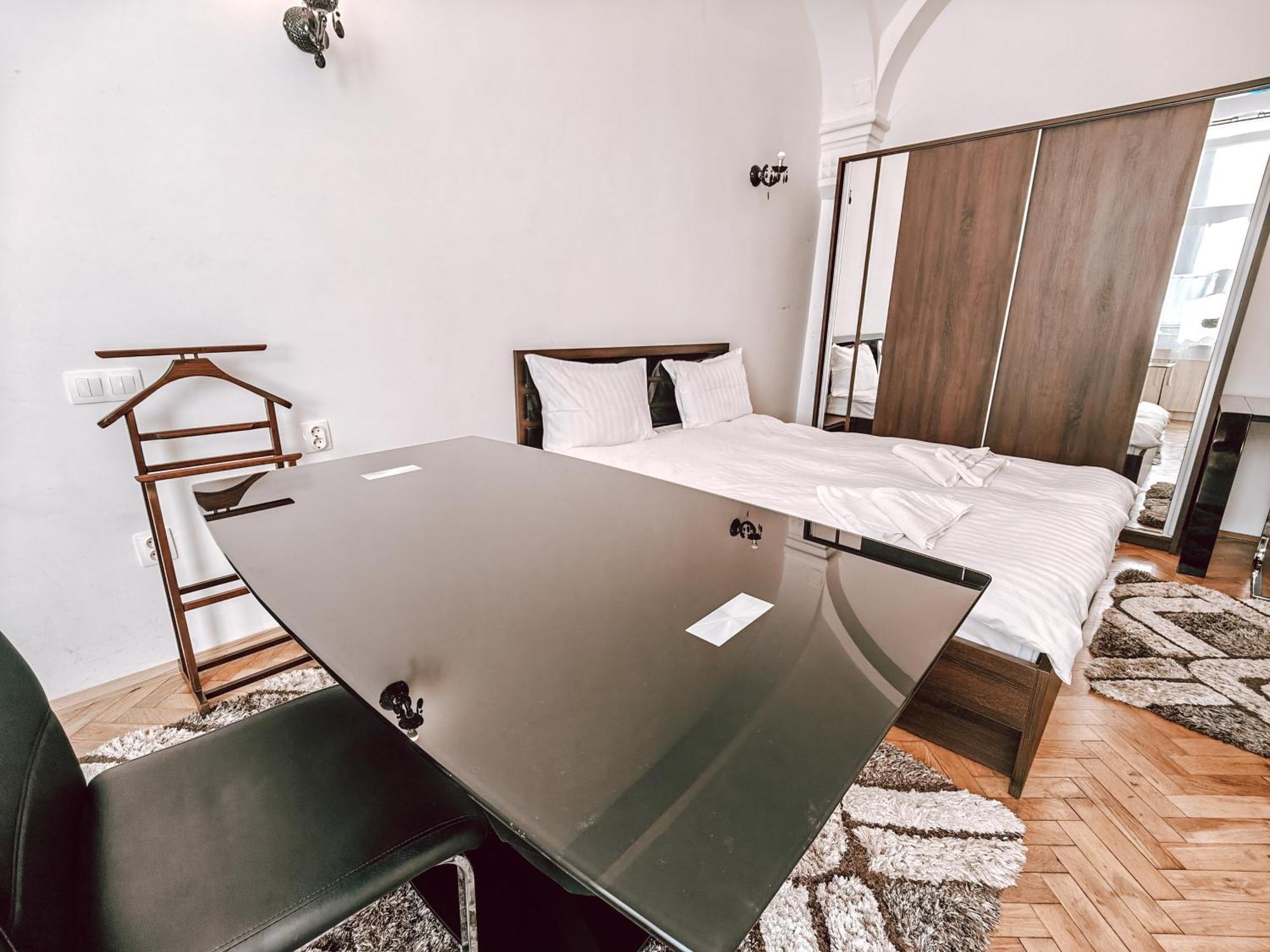 קלוז'-נאפוקה Berindei Studio - City Center - Private Parking מראה חיצוני תמונה