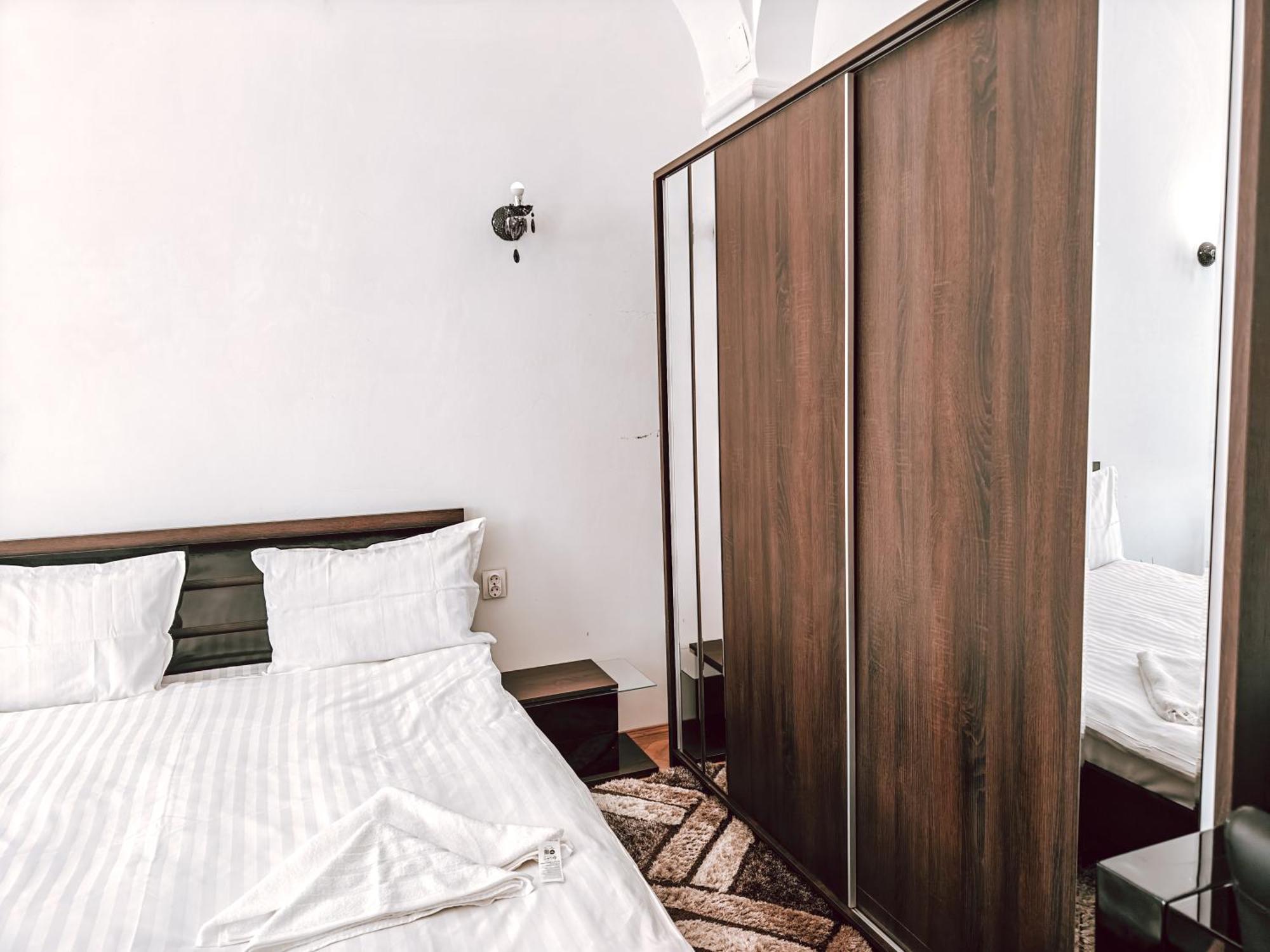 קלוז'-נאפוקה Berindei Studio - City Center - Private Parking מראה חיצוני תמונה